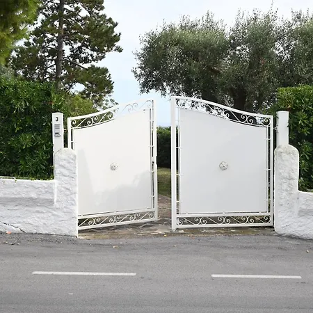 Apartamento Azalee - Numana, Meraviglioso Trilocale Con 500mq Di Giardino *